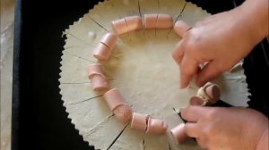 Пирог с сосисками