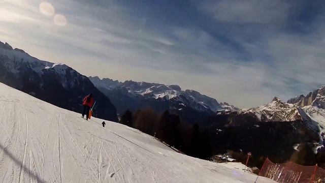 Dall'arrivo della cabinovia di Pian Frataces alla partenza della funivia Pecol-Col dei Rossi смотреть онлайн