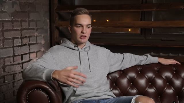 2.500.000 в 19 лет на неоне. Как построить бизнес на трендах. Неоновые маски смотреть онлайн