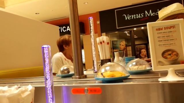 США. Суши-кафе по "новым технологиям". Технологие может быть и новые, но вкус обычный! смотреть онлайн