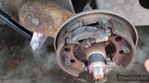 Тормоза прицепа. Вперёд тормозит, назад едет- почему???