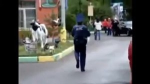 Танцующие менты.