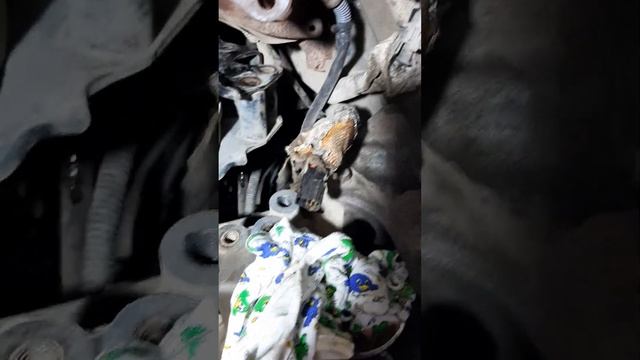 замена датчика коленвала каптива 3.2. можно без снятия раздатки. смотреть онлайн