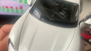 Обзор модели Porsche Taycan Turbo S от Bburago