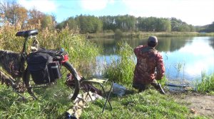 Рыбалка на плотву на поплавок на озере.mp4