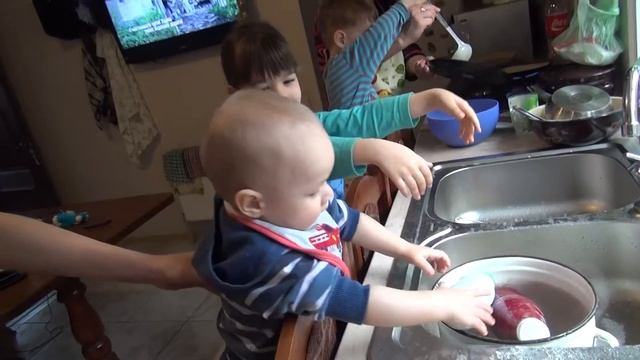 Бабушкины помощники:блины. смотреть онлайн