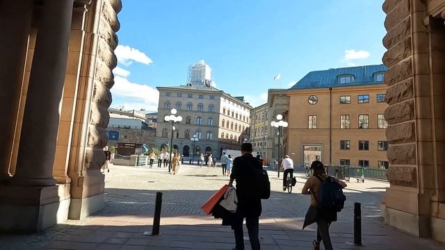 4.Drottninggatan walk tour 4k - Stockholm, Sweden Fresh Summer 2022 смотреть онлайн