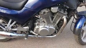 Suzuki VX800 1990. Холодный запуск без "подсоса".