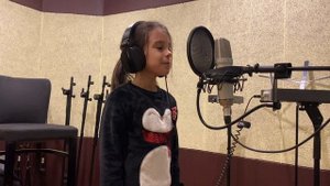 Кира Овезова - "Белые снежинки" (Алиса Кожикина cover)