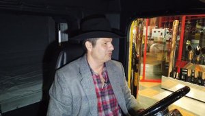 АМЕРИКАНЕЦ против трака PITERBILT classic в США? ПО Америке на ЕВРОПЕЙСКОМ Вольво/ Дальнобой ПО США