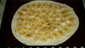 Банановый пирог из слоеного теста