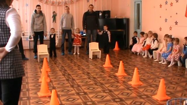 Праздник 23 февраля 2017 год Вторая младшая группа Воспитатель: Лихацкая Е.А смотреть онлайн
