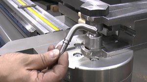 Гибка фитинга диаметром 11 мм на радиус 1,5D на полуавтоматическом трубогибе c ЧПУ MASTER