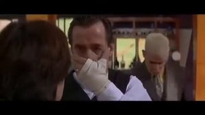 Ричард Нортон и Джеки Чан в фильме Мистер крутой 1997