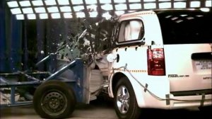 Crash Test 2008 - 20** Dodge Grand Caravan SE / Chrysler Town and Country  (Side Impact) NHTSA