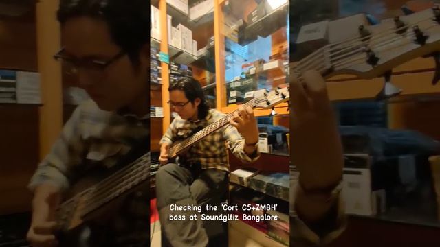 Playing some random stuffs on Cort C5 Plus bass at 'Soundlitz' music store