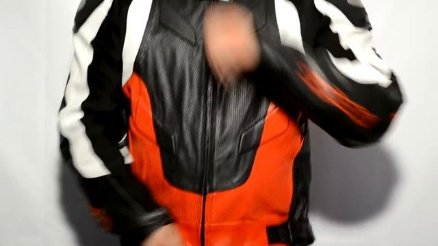 Видеообзор мотокуртки дизайна RSTaichi смотреть онлайн