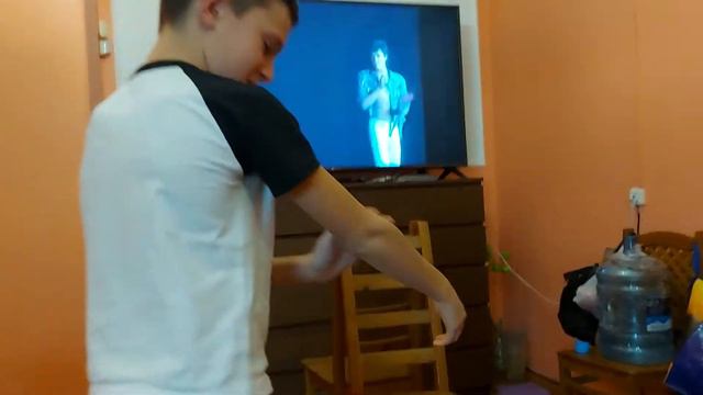 Друзья, мой котяра любит есть людей, а ещё больше детей !!!!! смотреть онлайн