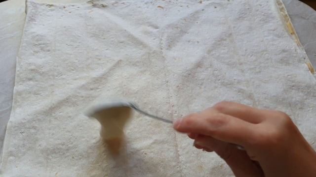 Рулет из лаваша с начинкой. Шпроты и лаваш. Идеальная закуска из лаваша