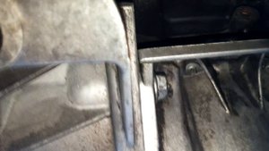 Течь масла на стыке коробки двигателя laguna 2 1.9dci.