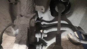 Замена стоек переднего стабилизатора Corolla e100/ Replacing the front stabiliser racks on Corolla