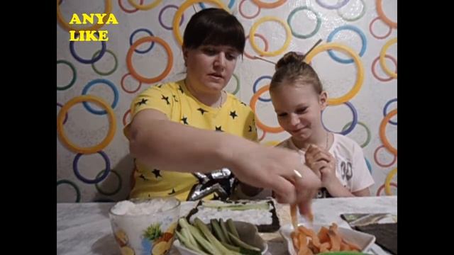 пробуем делать суши первый раз//суши//роллы//sushi //rolls смотреть онлайн
