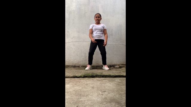 Target Games activity (throwing, catching, dodging, running, hopping, jumping) смотреть онлайн