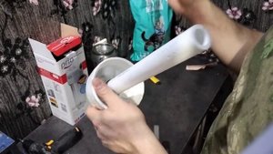 Влагоотделитель для компрессора из колбы фильтра для очистки воды