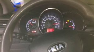 Kia Rio 1.4 АКПП - разгон до 220 км ( на подъемнике)))