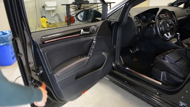 Снятие обшивки передней двери на VW Golf 7 смотреть онлайн