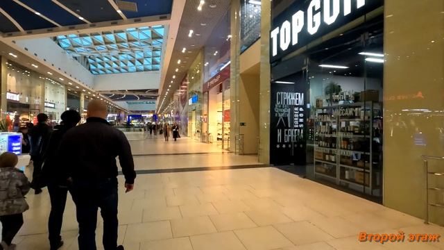 Сочи. Прогулка по торговому  центру Моремолл. 4K