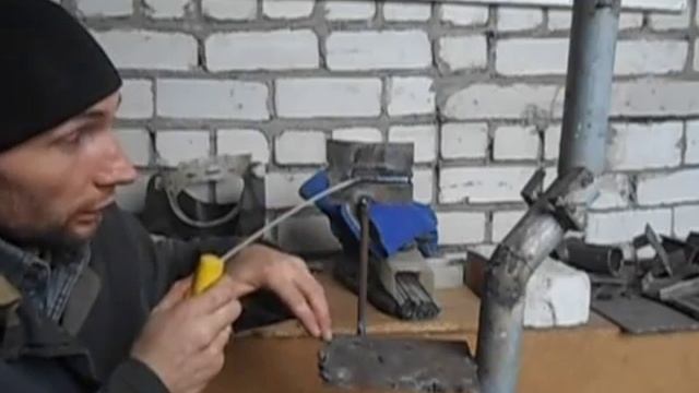 Сварка тонкого листового металла (горизонтальный шов).mp4 смотреть онлайн