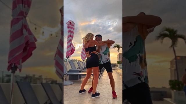 Bypass Mr. Don - Bachata Dance: Javi Rios & Mel ProAm at Sunset смотреть онлайн