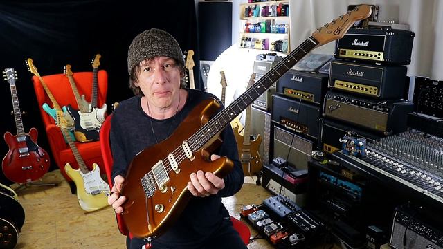 Guitar Junkie Ep .19 - What an amazing Superstrat!! смотреть онлайн