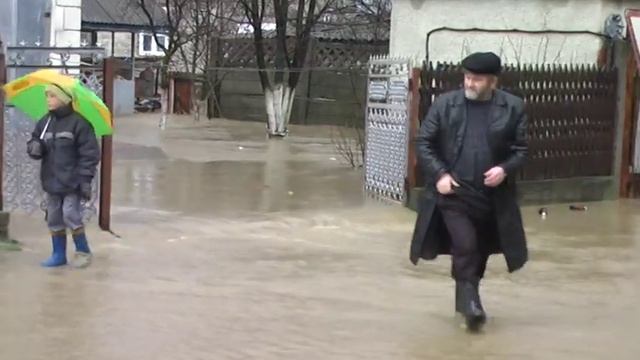 Повінь на Закарпатті 2010 в смт Дубове mpg смотреть онлайн