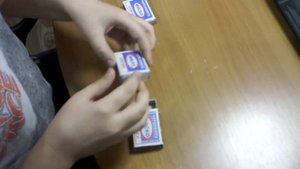 Пистолет из спичечных коробков.