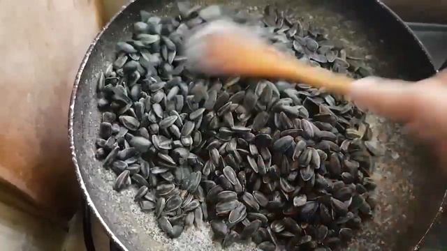 Как вкусно пожарить семечки.