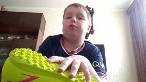 чем отличаются сорокожки от бутс и футзалок