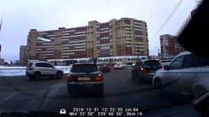 Проезд кругового движения "Ломоносова-Морской" с новыми знаками