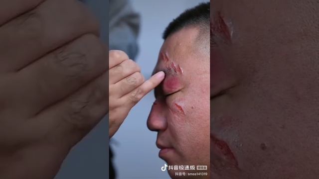 الميك اب لا دين له__ صناعة الكدمات والجروح و تبدو حقيقية(1080P_HD).mp4