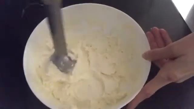 BRUSCHETTA WITH CREAM-SALAD AND SALTED SALMON  Брускетта с крем-салатом и соленым лососем