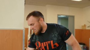 СКОЛЬКО ПОДНИМЕТ ЗАКРЫТЫМИ ГЛАЗАМИ? ШОУ НА РАЗ