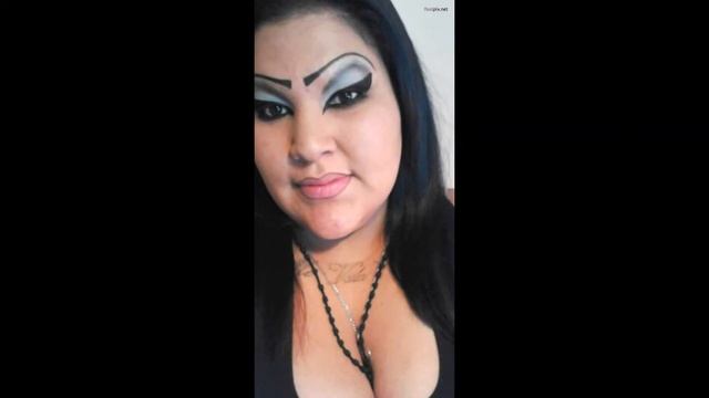 24 УЖАСНЫХ МАКИЯЖА смотреть онлайн