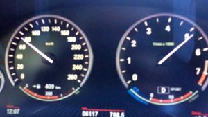 2014 BMW X5 F15 xDrive50i acceleration, 0-100 Km/h, great V8 sound