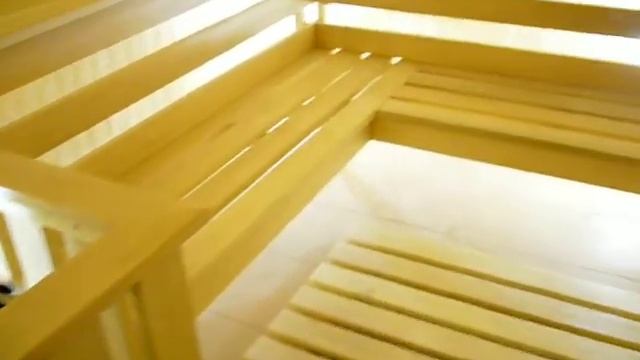Комната отдыха, бассейн и сауна в гостинице Ампаро  Череповец