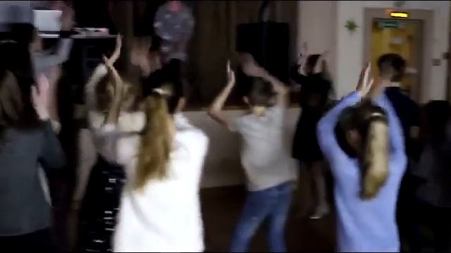 Новогодний праздник в школе смотреть онлайн