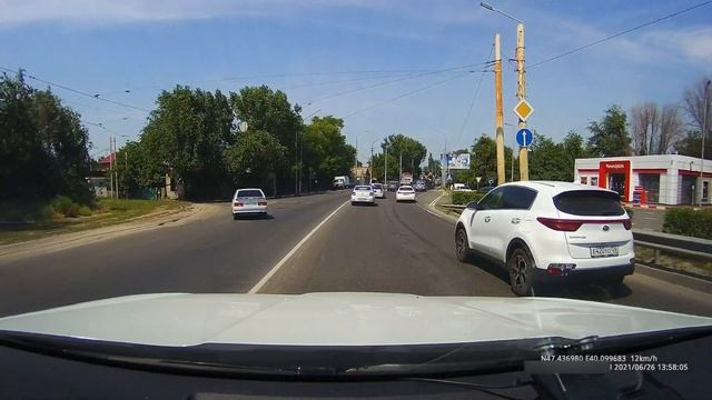 Неадекваты на дорогах Новочеркасска смотреть онлайн