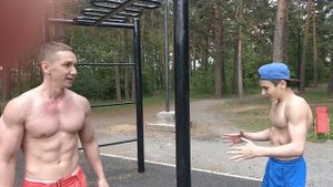 НОВЫЙ ЧЕЛЛЕНДЖ С ПОДТЯГИВАНИЯМИ. Тренировка гимнастов на workout-площадке