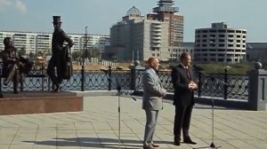 Леонид Маркелов читает свои стихи