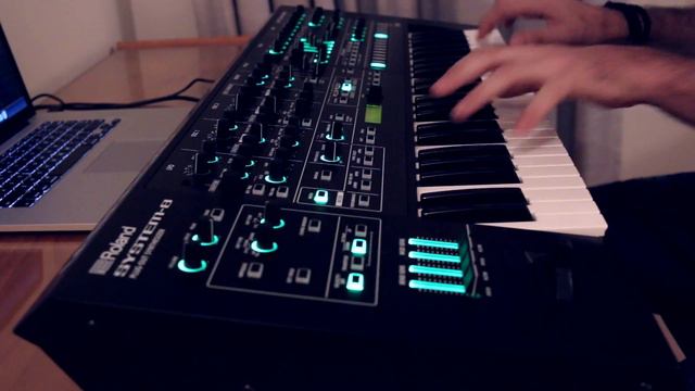 Roland System-8 Juno-106 Polysynth Funk - Mike Pensini смотреть онлайн